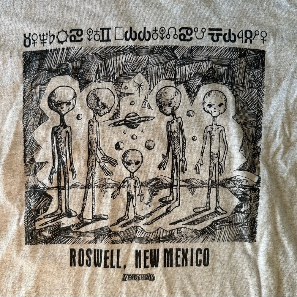Roswell New Mexico Alien Graphic Tee - Picture 4 of 7